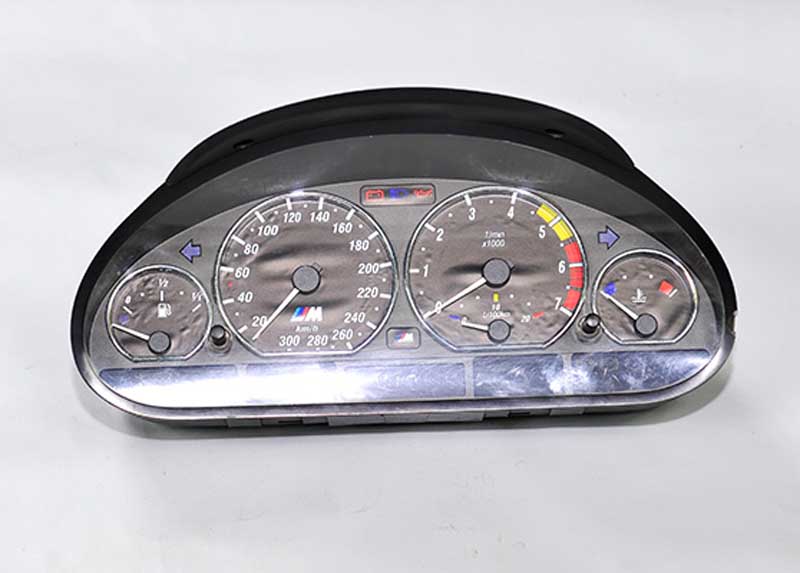 MİNİ COOPER CLUBMAN ÇIKMA YEDEK PARÇA BMW-ÇIKMA-YEDEK-PARÇA-E-39-KASA-5-SERİSİ-KİLOMETRE-SAATİ-(2)